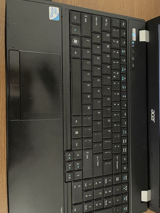 Laptop acer travelmate + mouse hp+ incarcator