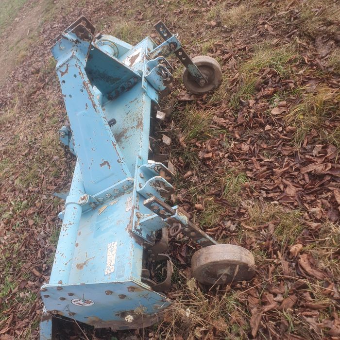 Vand freza dupa traktor