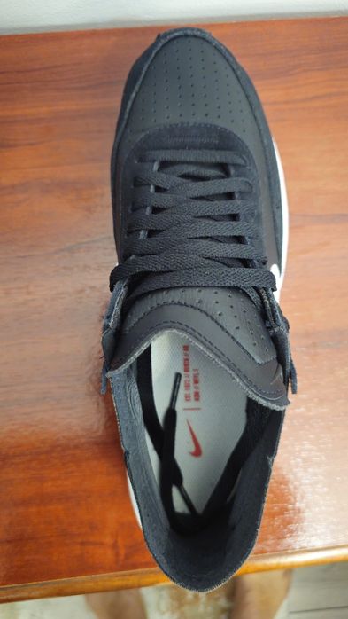 Adidasi de piele nike marimea 43.