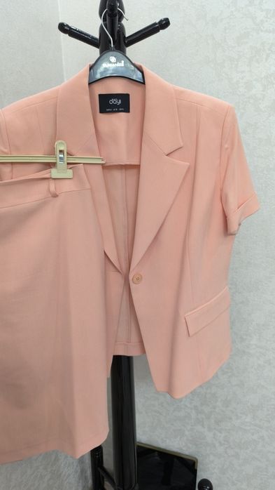 Летний офисный костюм