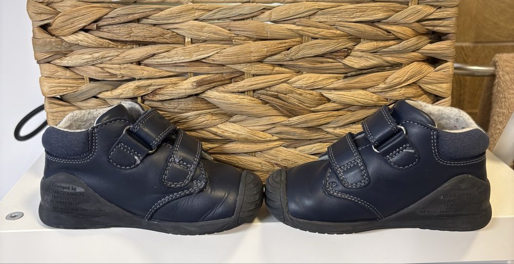 Pantofi Biomecanics marimea 23