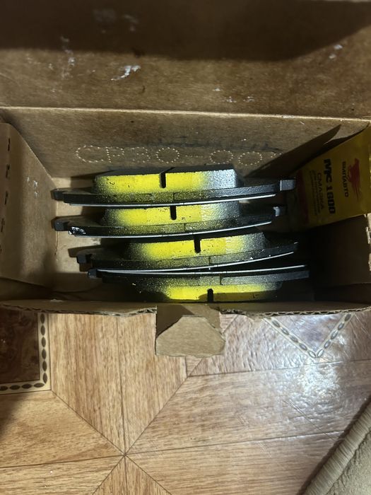 Продам тормозные колодки Митцубиси