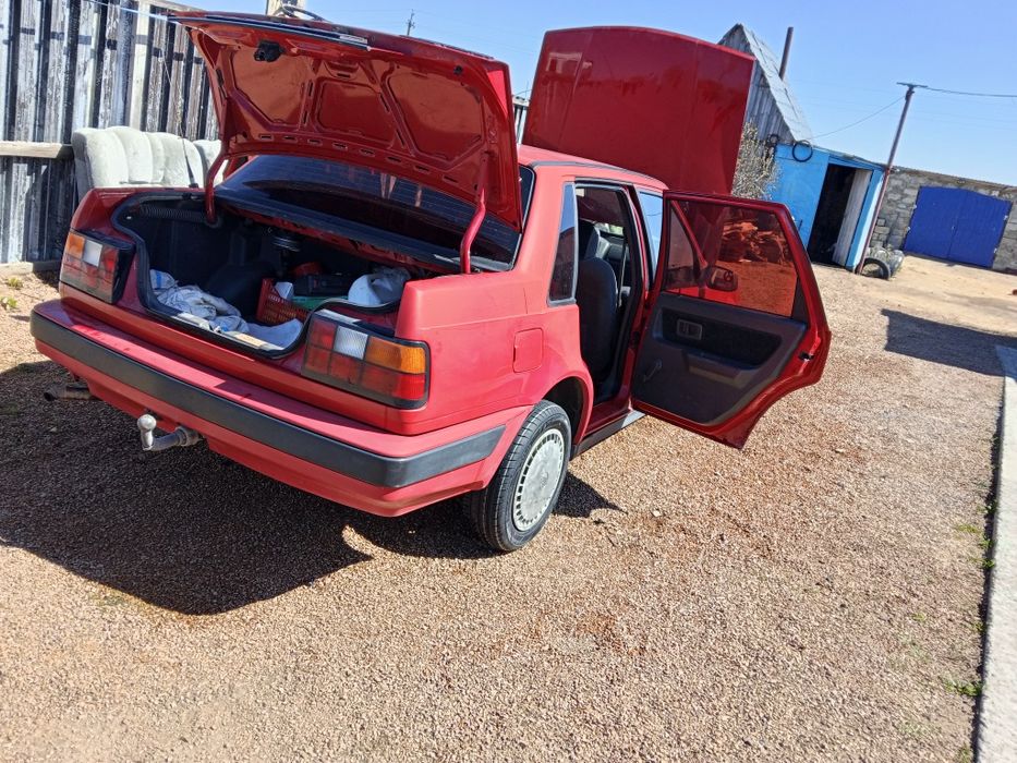 Продаю Автомобиль Volvo 460