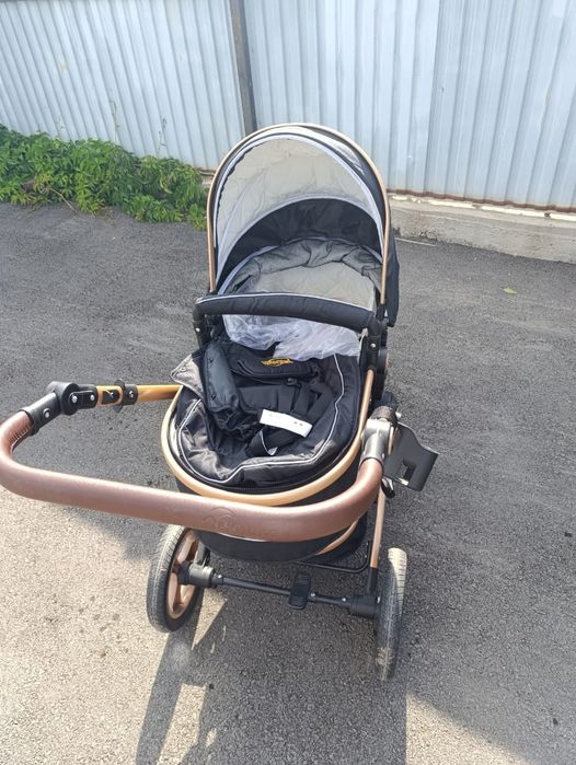 Продаю детскую коляску,манеж,шезлонг