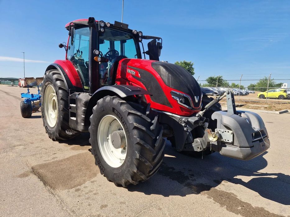 Valtra T 235A TRACTOR AGRICOL 4x4