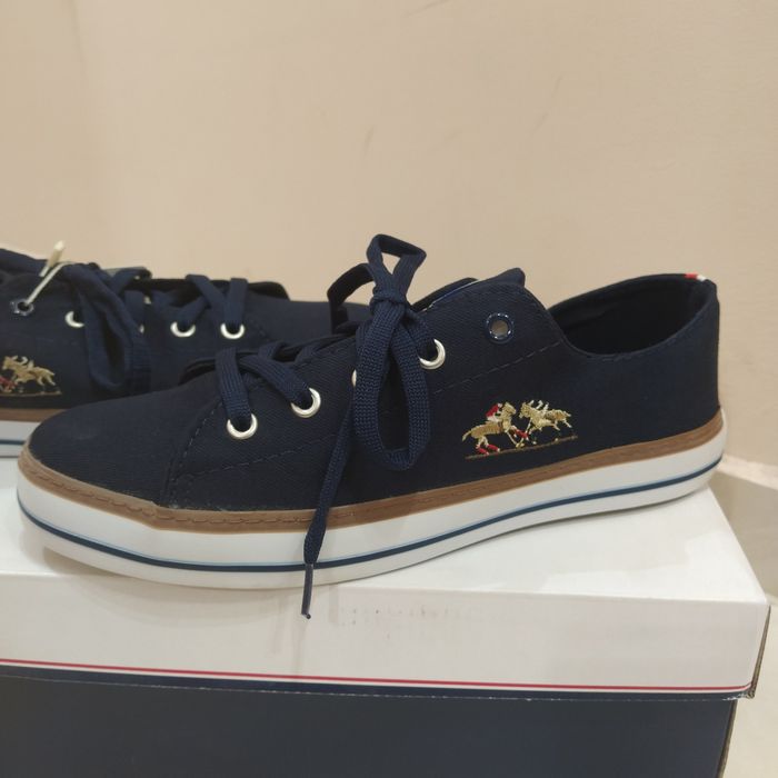 Дамски кецове uspa