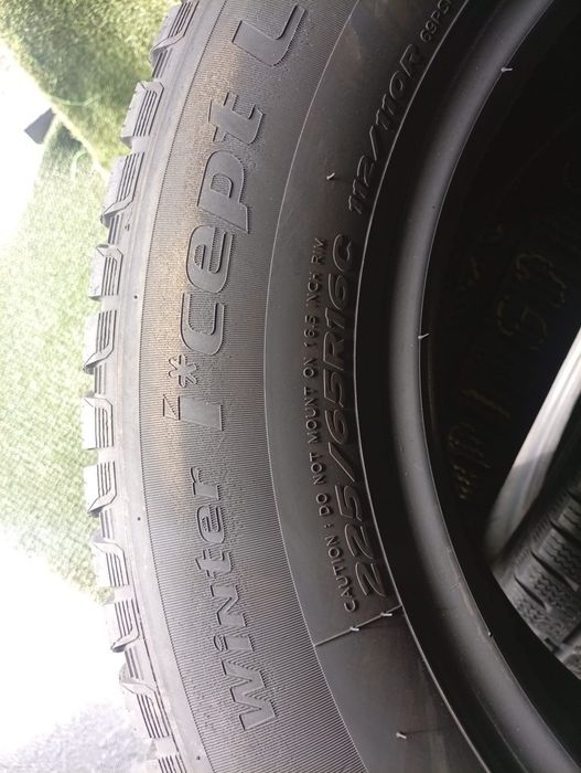 225 65 16c M+s Hankook