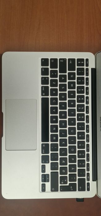 Apple macbook Air a 1370