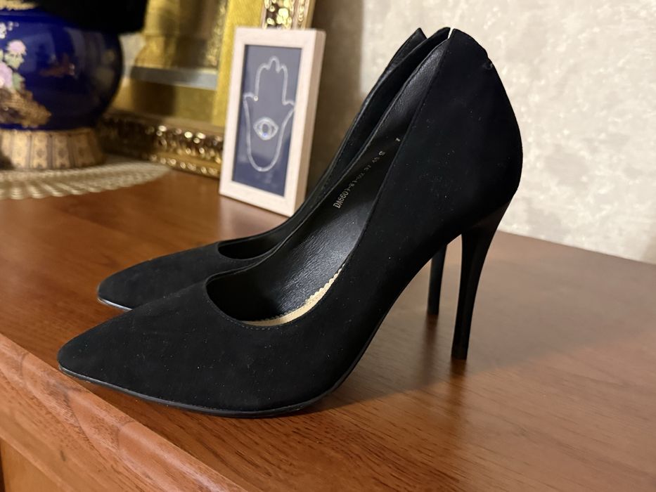 Продам женские туфли