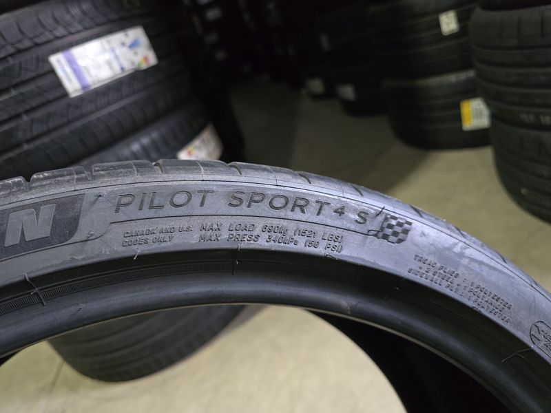 305/30/20//245/35/20 MICHELIN
