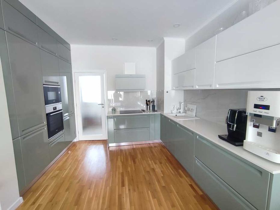 Продава се Двустаен апартамент в к.к. Св.Св. Константин и Елена - 112 кв.м за 2143 €/кв.м - Снимка #2