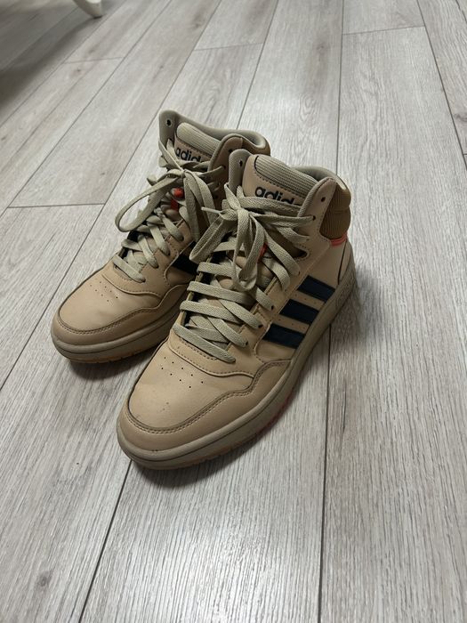 Adidas hoobs 3.0 mid
