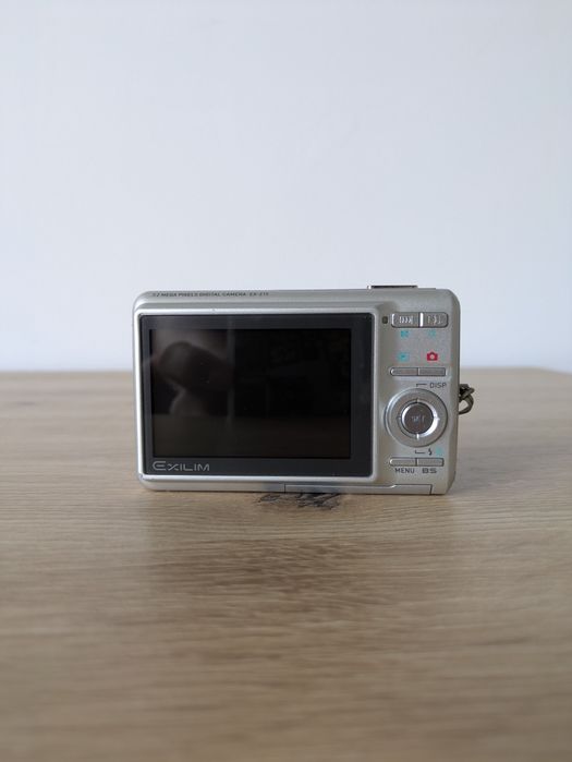 Casio EXILIM Z15 - РЕТРО СНИМКИ Стил Y2K (Year 2000) Дигитален Фотоапарат В Отлично Състояние