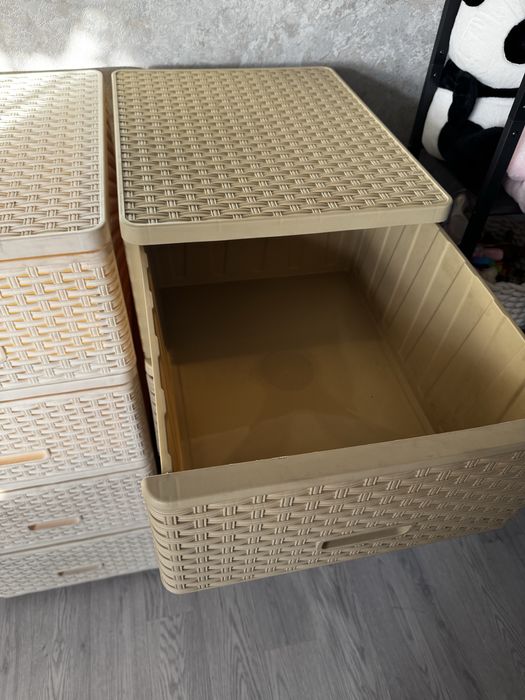 Продам два     комода