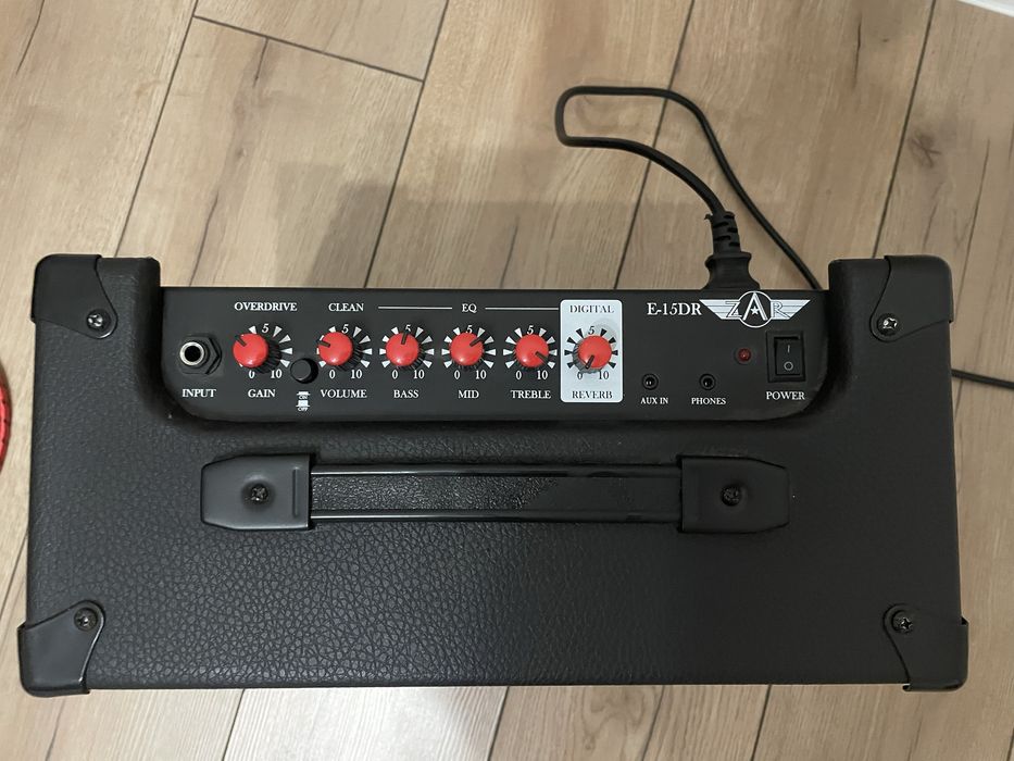 Комбоусилитель GEWA Zar E-15DR Black