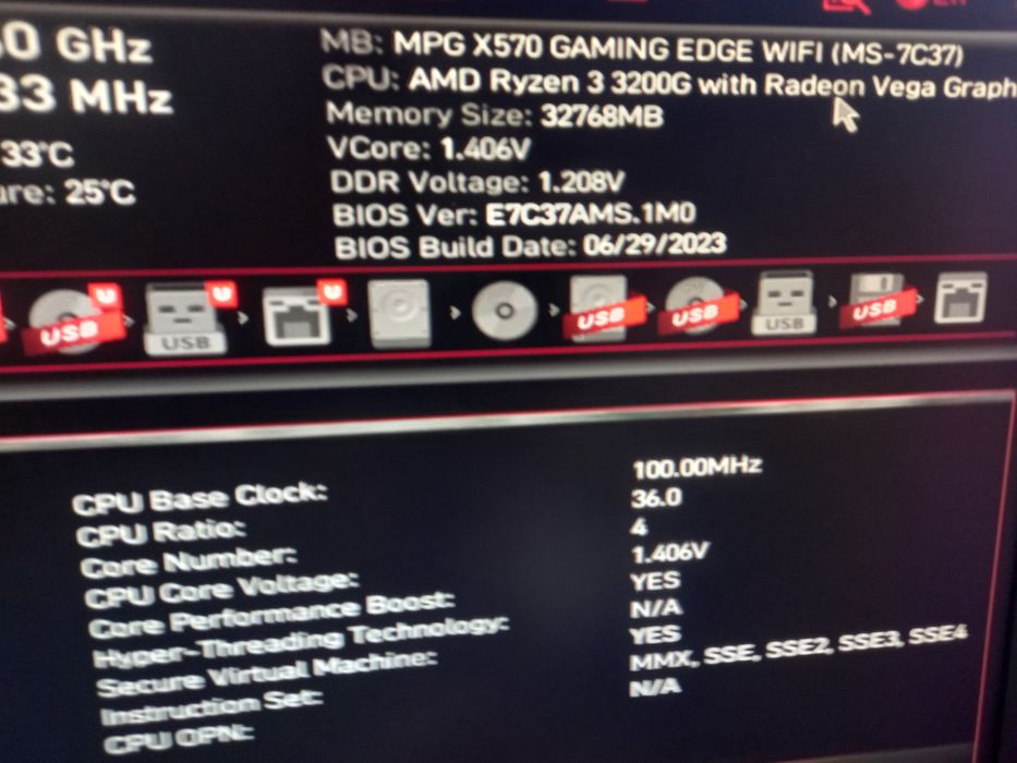 Процесор AMD Ryzen 3 3200G  AM4