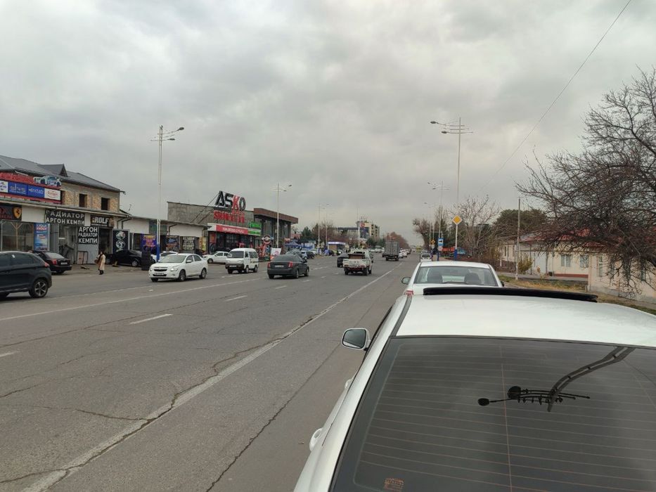 Продается кадасторовый участок 20 соток 1 линия под бизнес центр