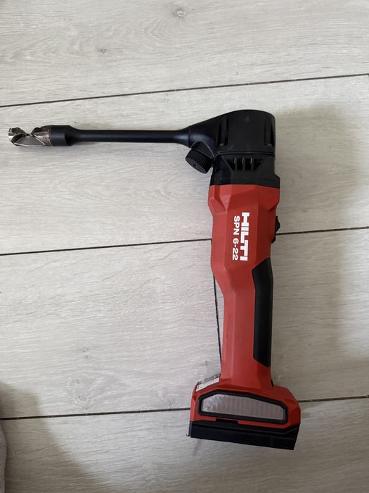 Hilti SF 8M-22 + SPN 6-22, 3 baterii, încărcător,stare ca noi