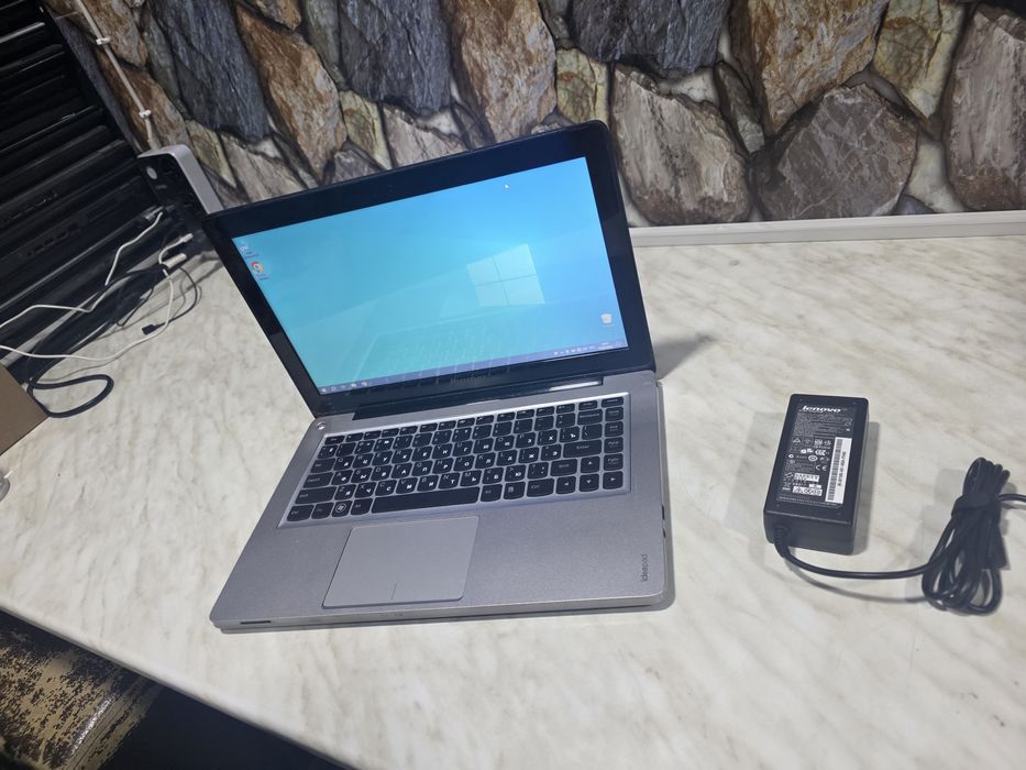 Ноутбук Lenovo ideapad u310.