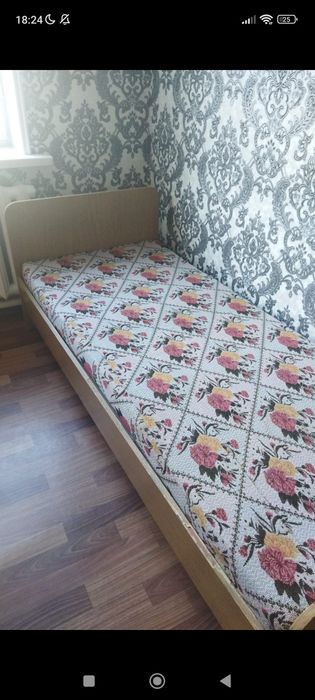 Продам кровать полуторка