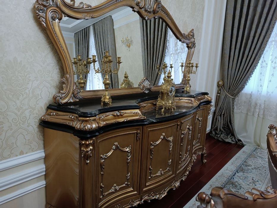 Продам роскошный комплект мебели для гостиной / столовой