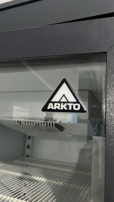 Холодильник витринный Arkto