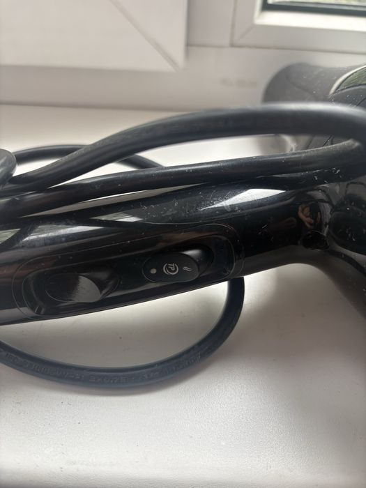 Продам фен Philips