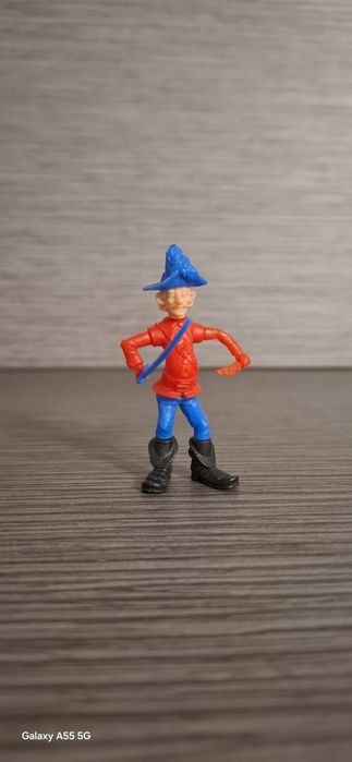 Киндер стара играчка