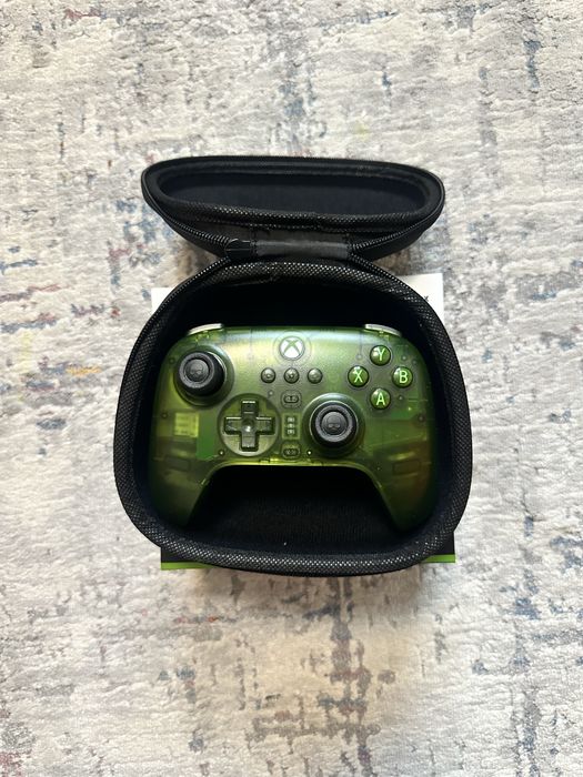 8BitDo Ultimate 3-Mode Controller