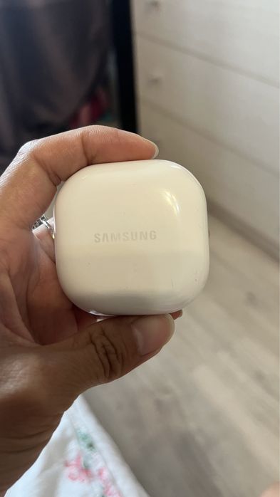 Чехол от наушников