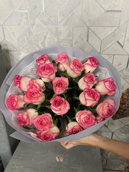 Свежые розы красивые