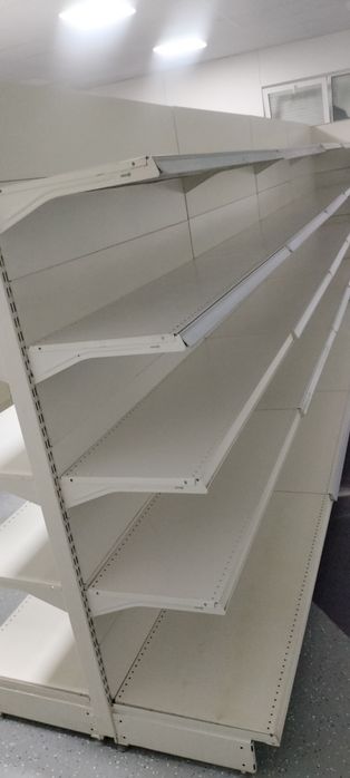 Стеллаж витрина полька