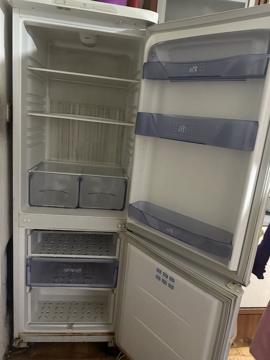 холодильник Бирюса