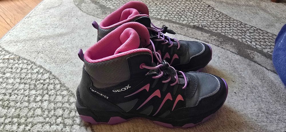 Дамски обувки GEOX 35номер