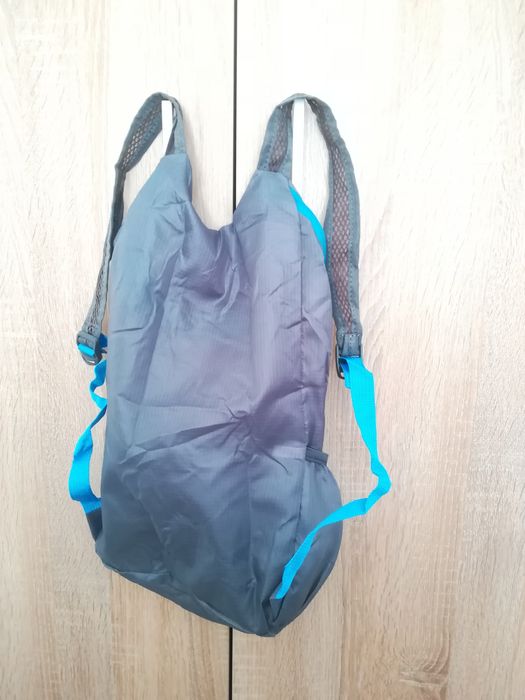 Rucsac super usor, mic, impachetat incape in buzunar