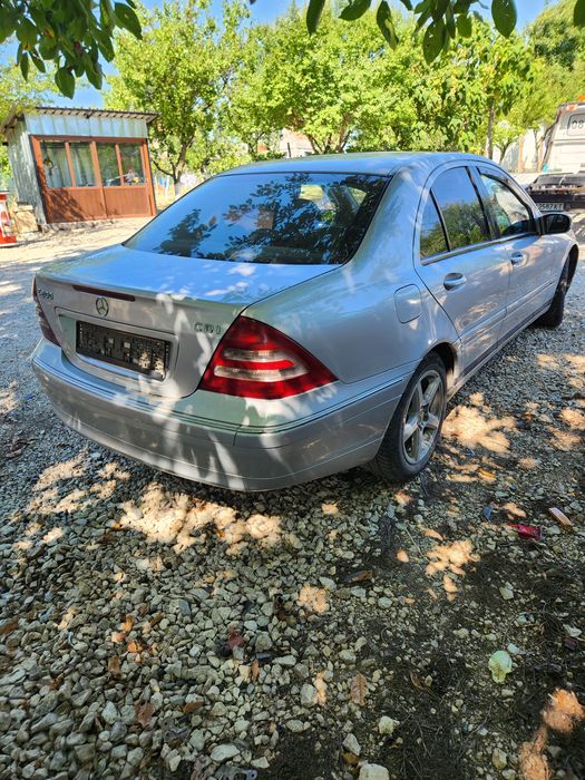 Мерцедес w203 2.2цди на части/Mercedes 2.2cdi na chasti