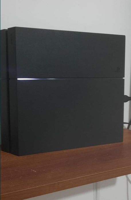 play station 4 продам