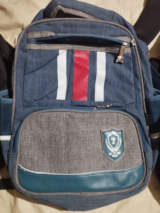 Продам портфели в хорошем состоянии