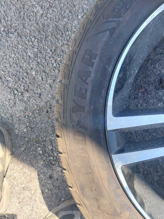 Продавам автомобилни джанти Мерседес  AMG