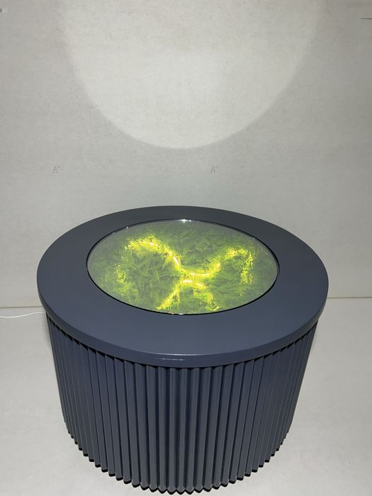 журнальный стол с эффектом бесконечности