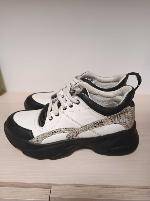 Сникърси от естествена кожа