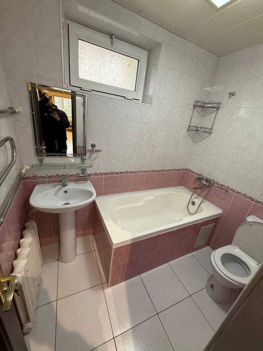 Юнусабад 17 кв 3/3/4 Кирпичный спец план дом. Хороший ремонт