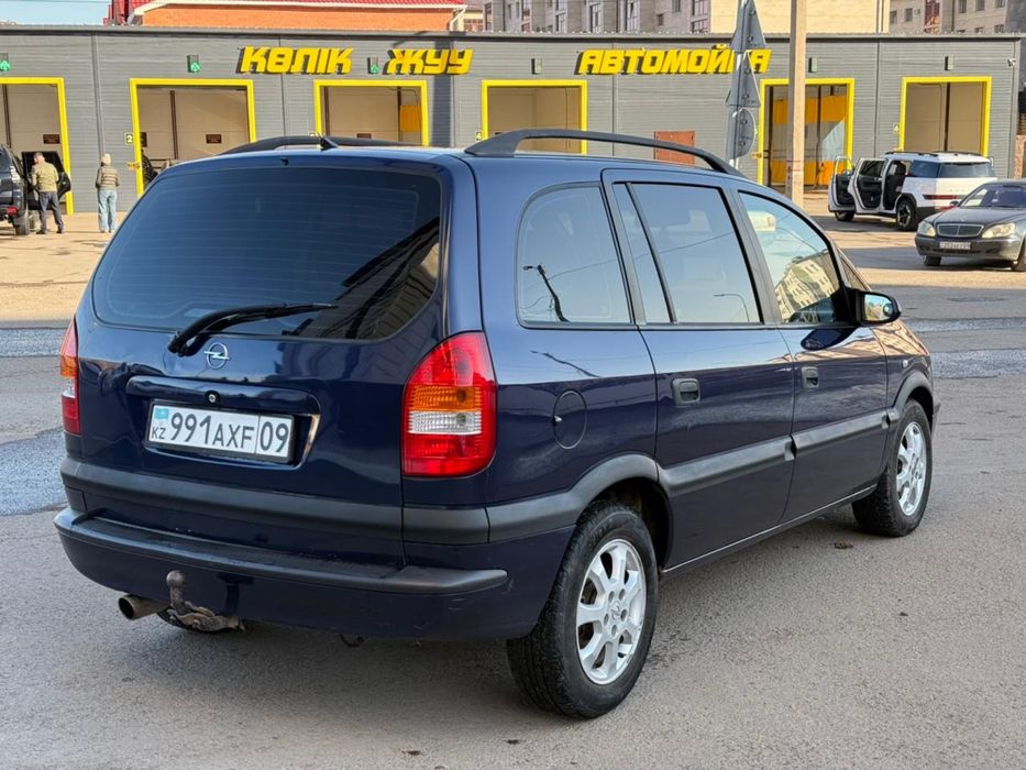Opel Zafira 2001 года