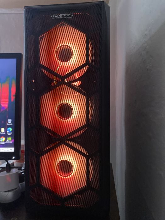 Pc Gaming astept oferte in privat accept si schimburi