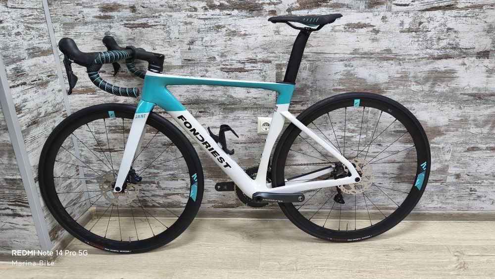 Карбонов шосеен велосипед Fondriest Gand Disc Ultegra Fulcrum 4 | 52