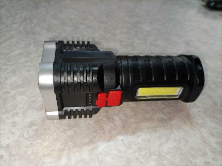 Акумулаторно мощно фенерче