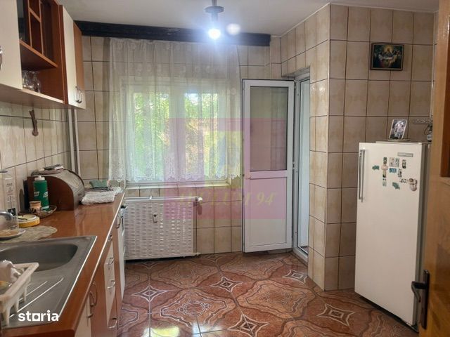 Apartament 3 camere Drumul Sarii.