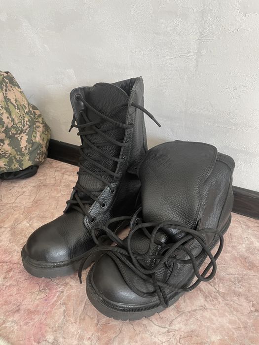 Продам Берцы