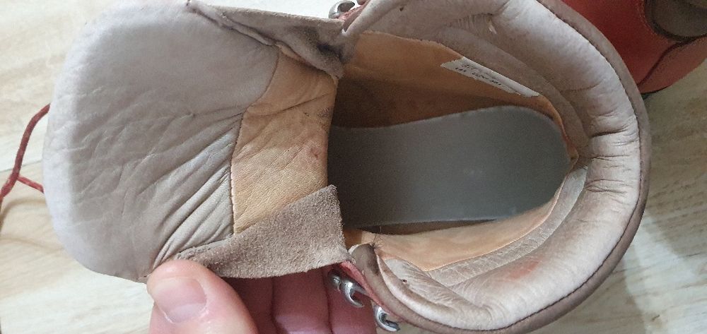 Vând bocanci iarna millet