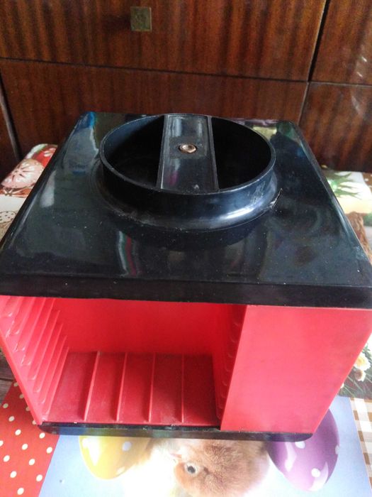 Стойка за касетки!